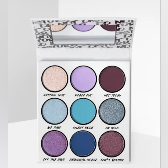 Cosmetics Do Not Disturb 9 Shade Eyeshadow Palette Mirror Shimmer Blue - Picture 2 of 4